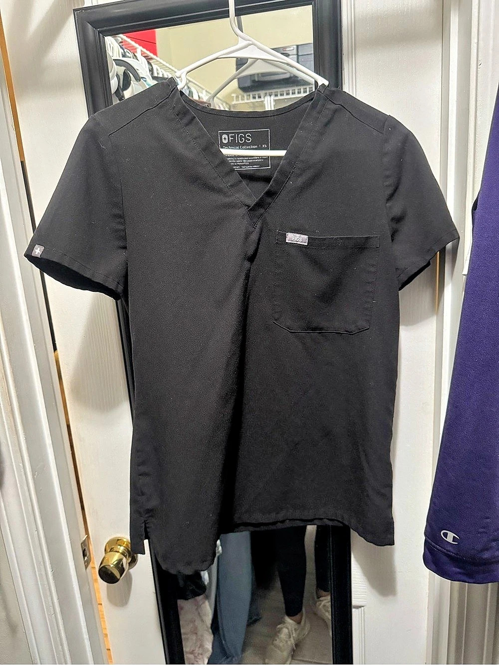 FIGS Technical Collection Black Scrub Top and Zamora joggers Size XS